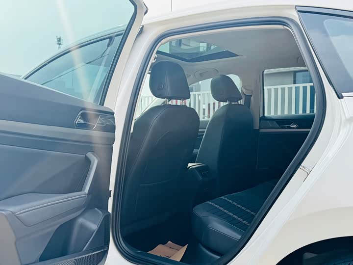 Фото 6 - Volkswagen Lavida