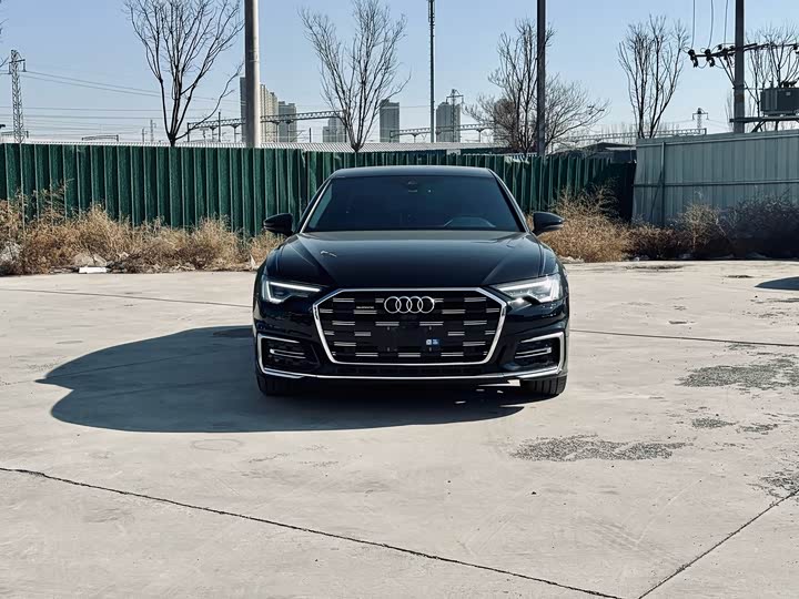Фото 2 - Audi A6L