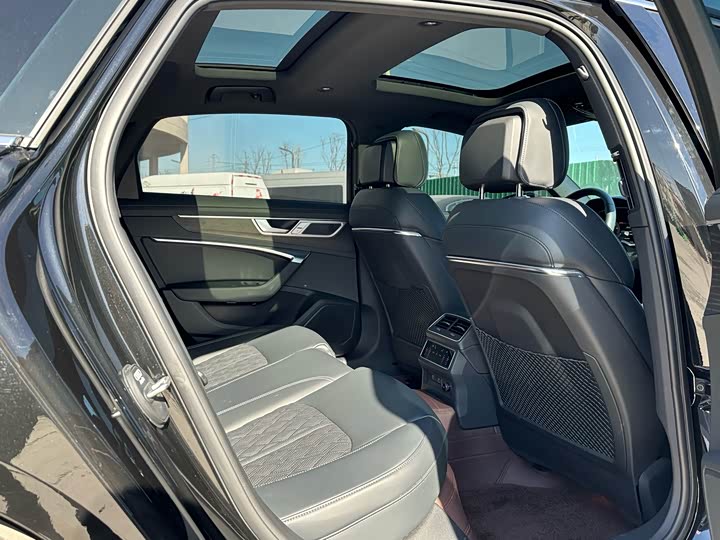 Фото 9 - Audi A6L