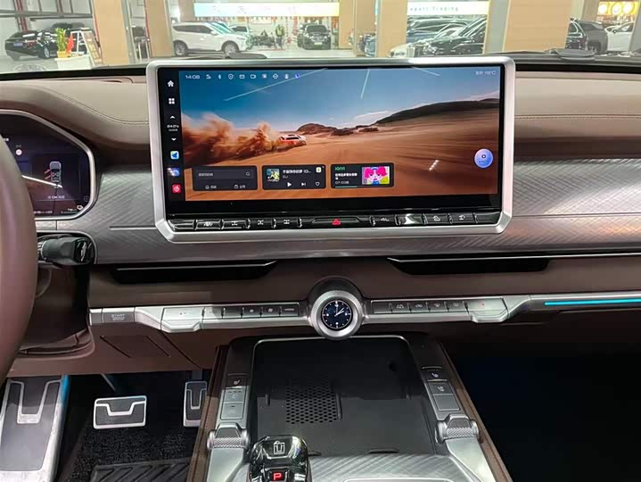 Фото 3 - Tank 700 Hybrid