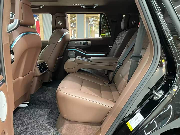 Фото 6 - Tank 700 Hybrid