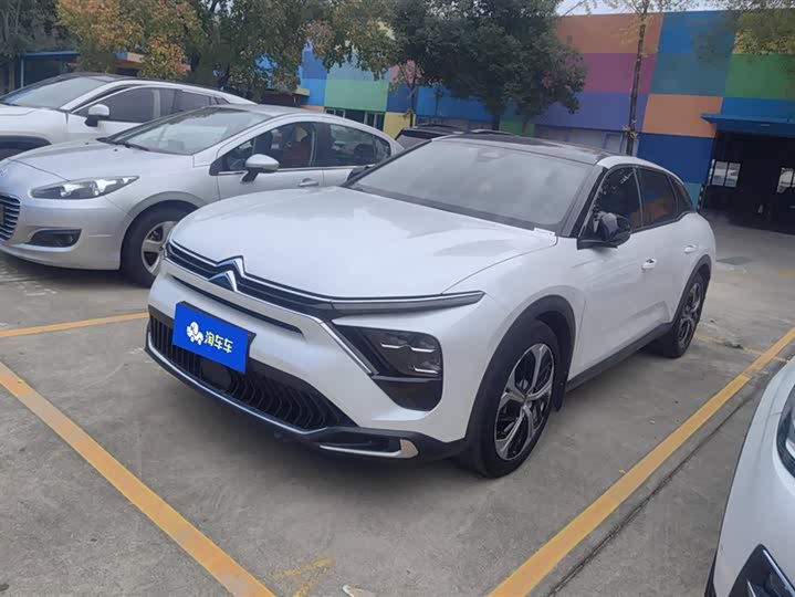 Фото 1 - Citroen C5 X