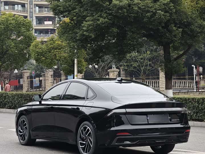 Фото 6 - Lincoln Z (Zephyr)