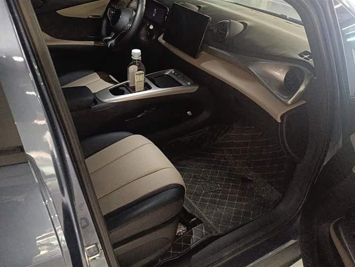 Фото 8 - BYD Dolphin