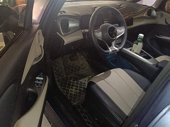 Фото 9 - BYD Dolphin