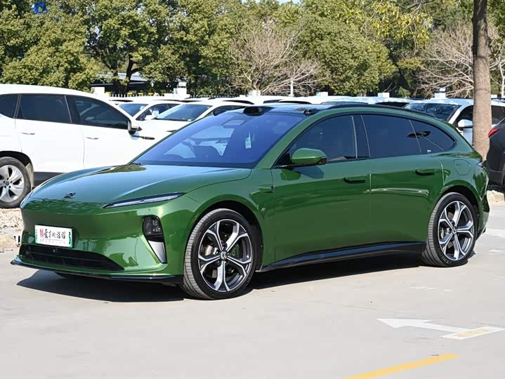 Фото 1 - Nio ET5T