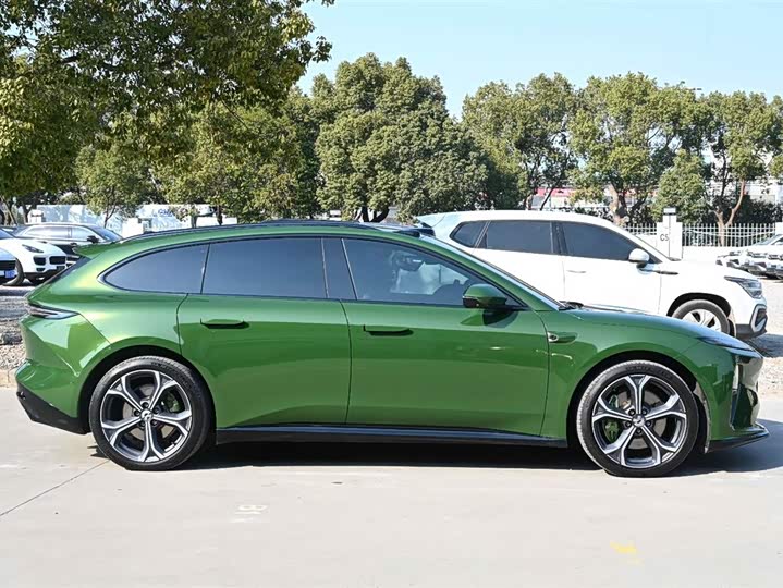 Фото 6 - Nio ET5T