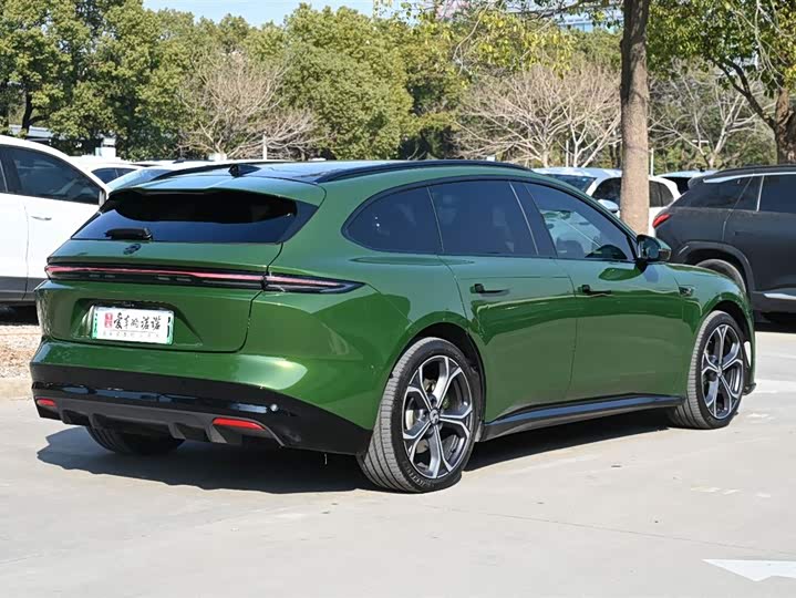 Фото 7 - Nio ET5T