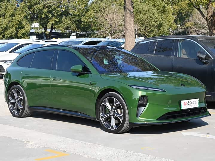 Фото 8 - Nio ET5T