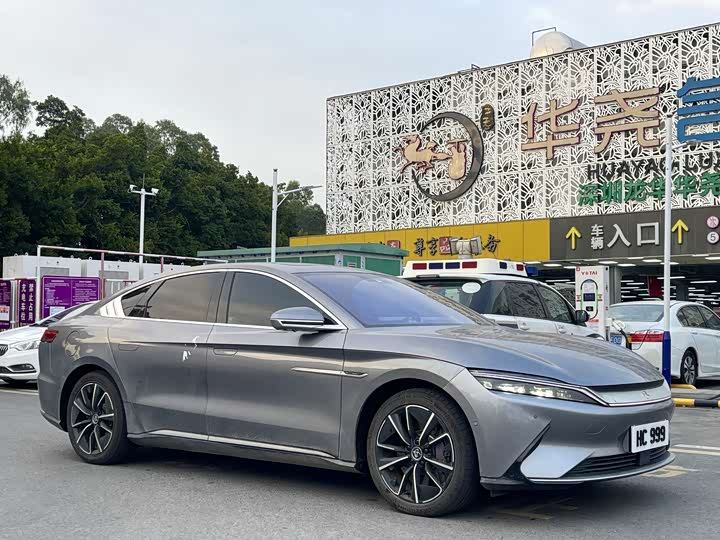 Фото 3 - BYD Han