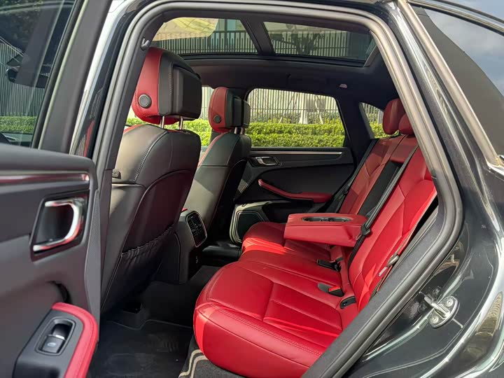 Фото 8 - Porsche Macan