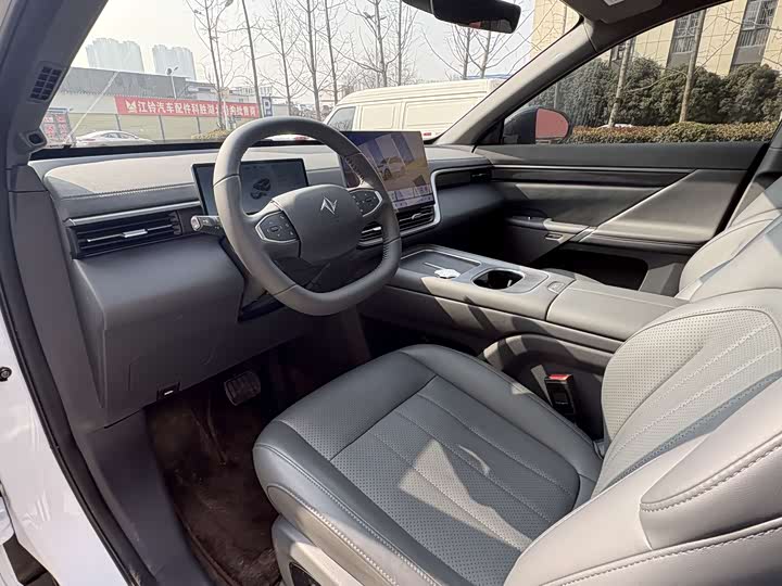 Фото 9 - Dongfeng Yipai eπ 008