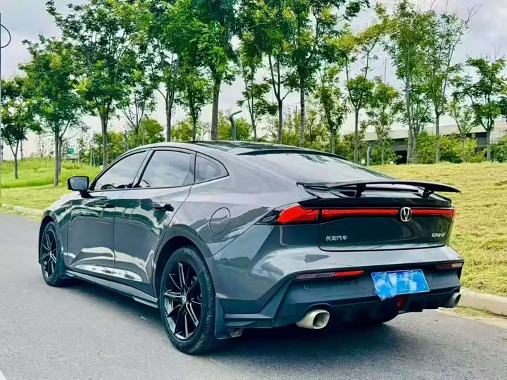 Фото 9 - Changan UNI-V