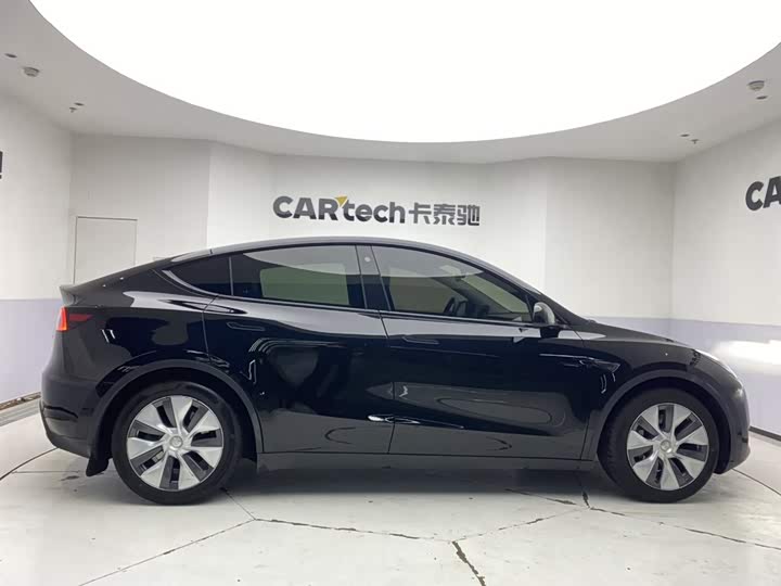 Фото 4 - Tesla Model Y