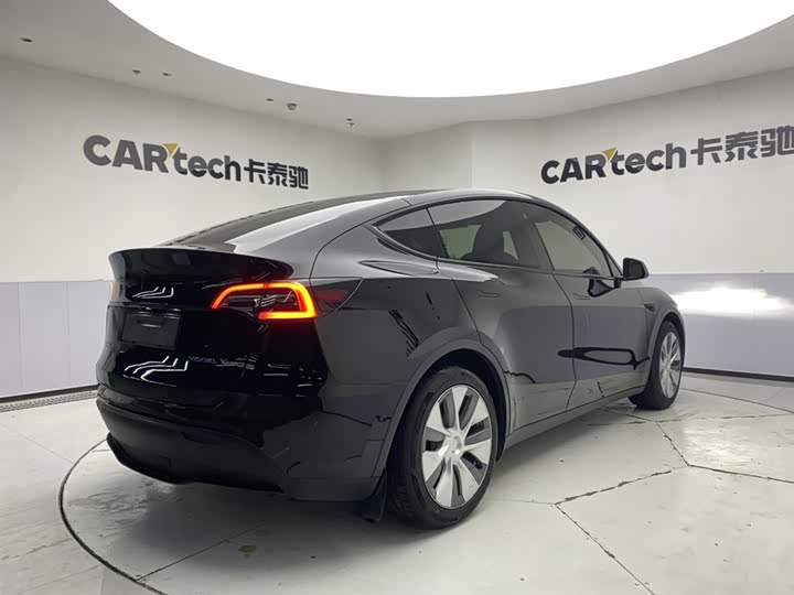 Фото 5 - Tesla Model Y