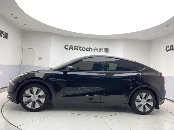 Фото 8 - Tesla Model Y