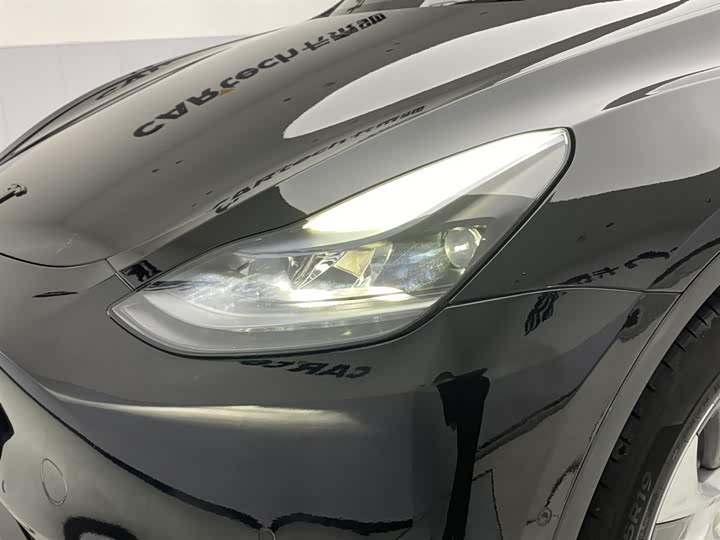 Фото 9 - Tesla Model Y