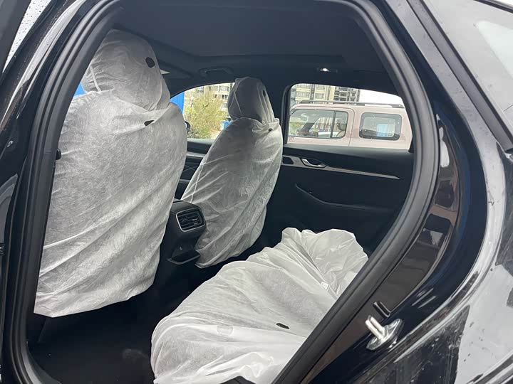 Photo 7 - Geely Preface