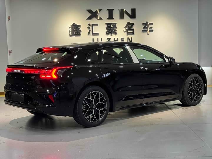 Фото 4 - Zeekr 001