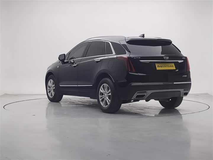 Фото 6 - Cadillac XT5