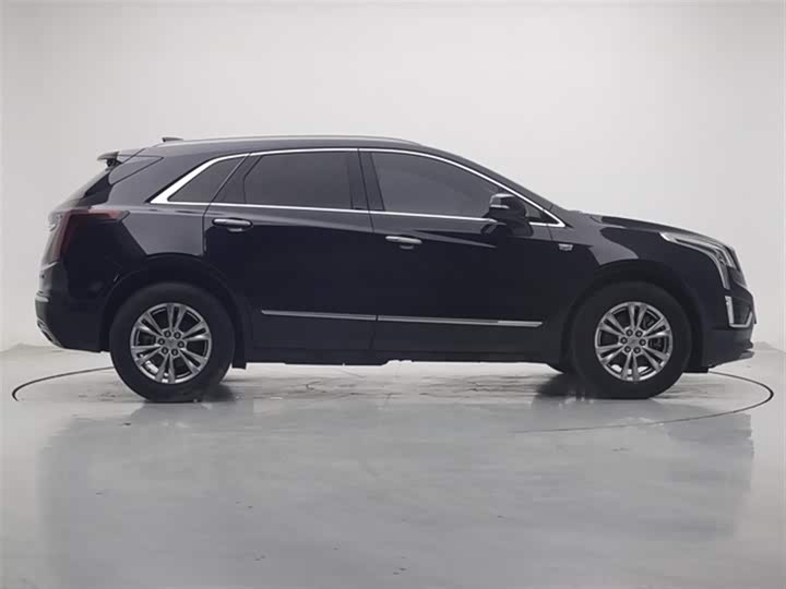 Фото 9 - Cadillac XT5