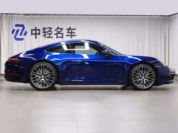 Фото 3 - Porsche 911