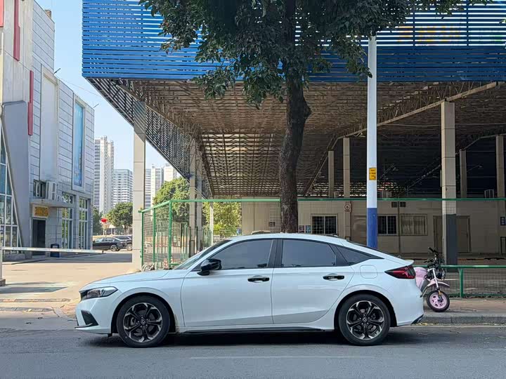 Фото 3 - Honda Civic