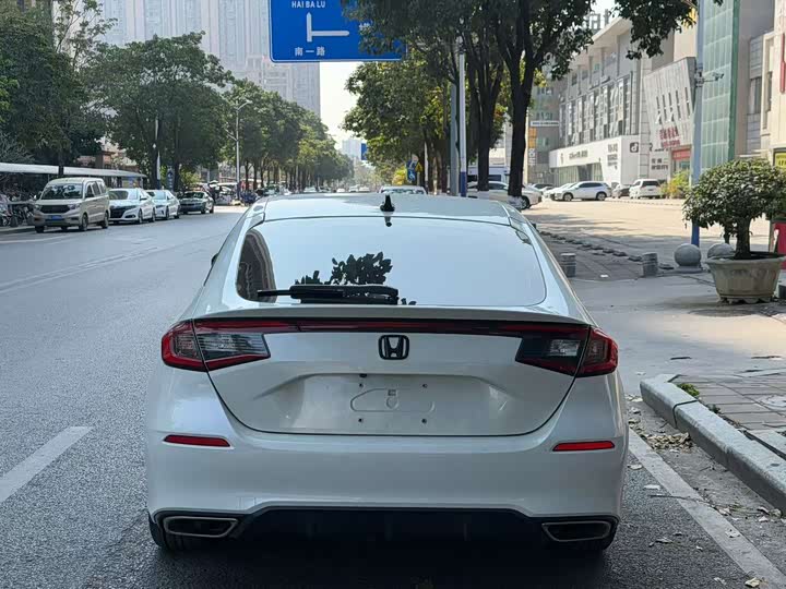 Фото 4 - Honda Civic