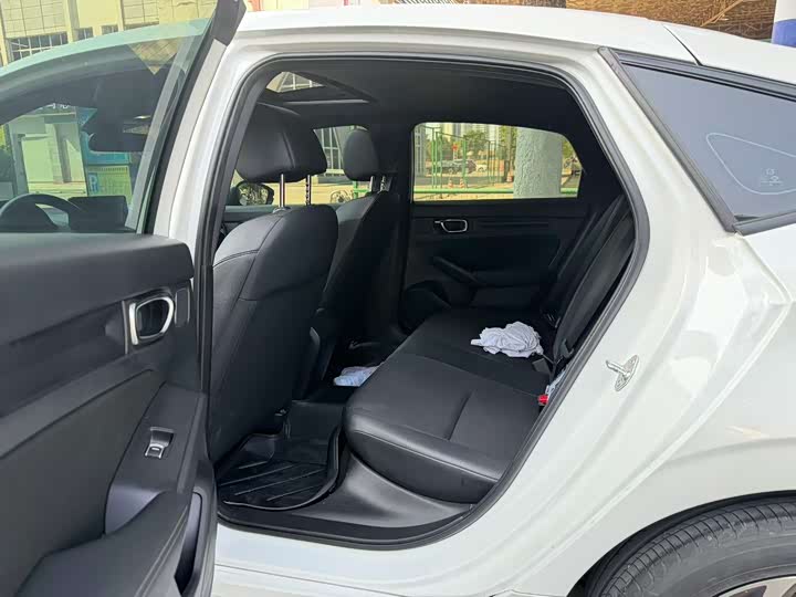 Фото 9 - Honda Civic