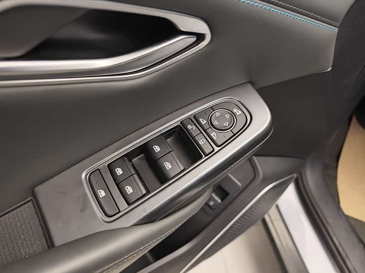 Фото 9 - BYD Song L DM-i Hybrid