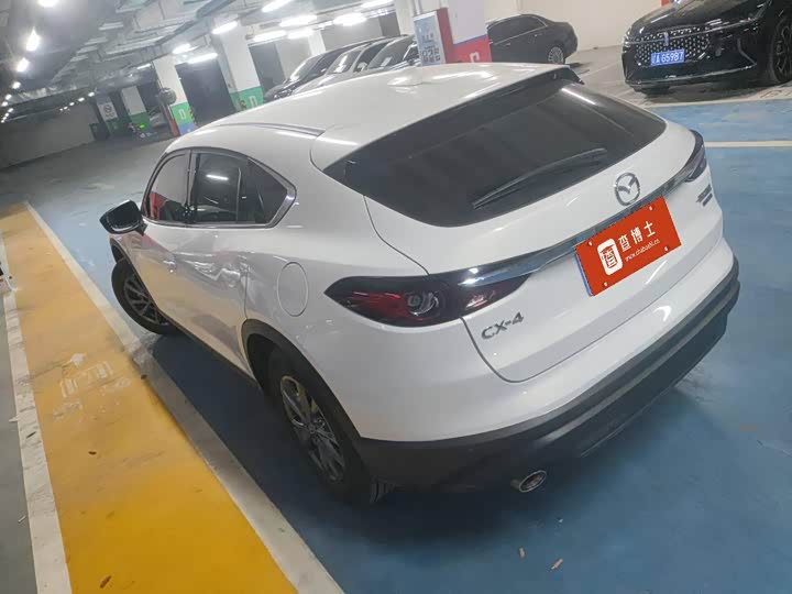 Фото 6 - Mazda CX-4