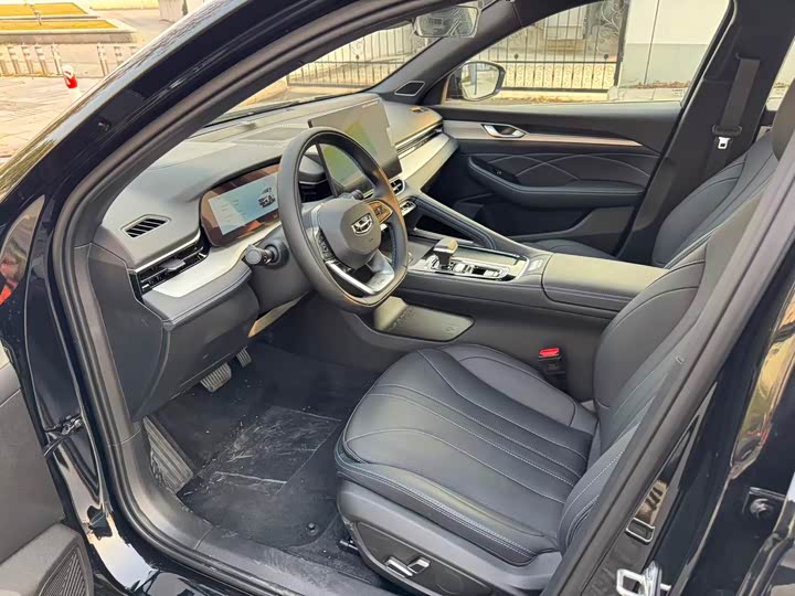 Фото 8 - Geely Preface