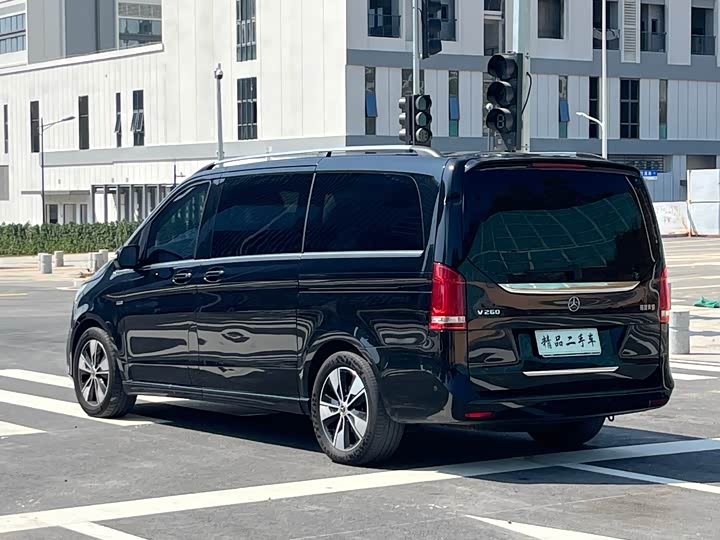 Mercedes-Benz V-Class 2022 2022款 V 260 尊贵版