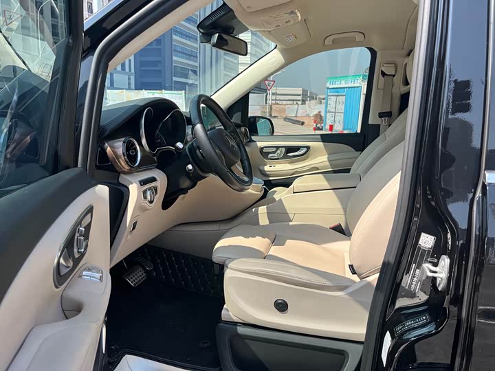 Mercedes-Benz V-Class 2022 2022款 V 260 尊贵版