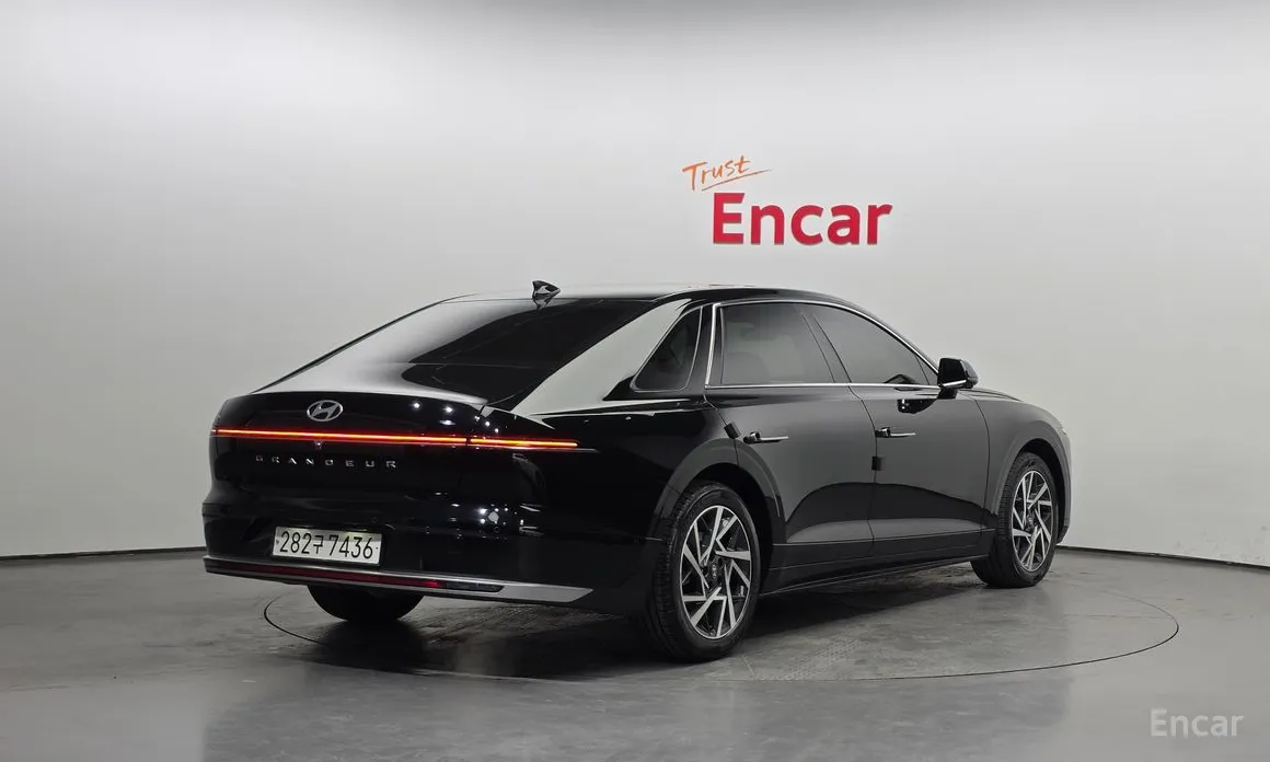 Фото 2 - Hyundai Grandeur