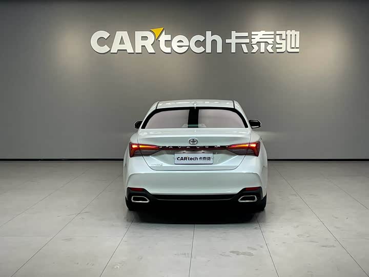 Фото 4 - Toyota Avalon