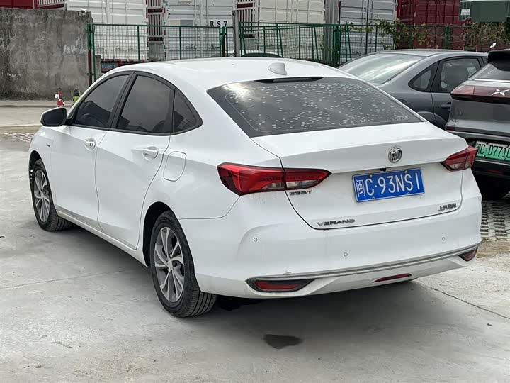 Фото 9 - Buick Verano