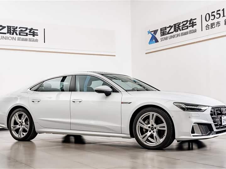 Фото 6 - Audi A7L