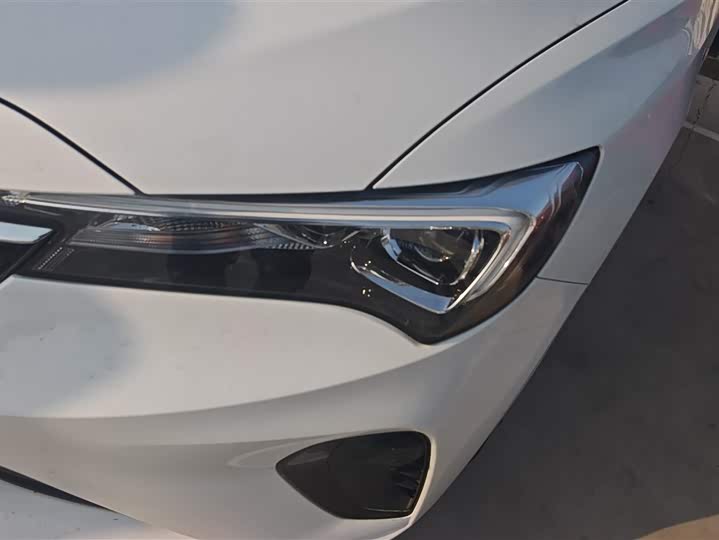 Фото 5 - Buick Verano