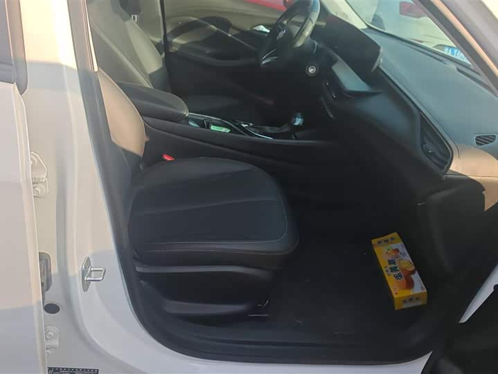 Фото 8 - Buick Verano