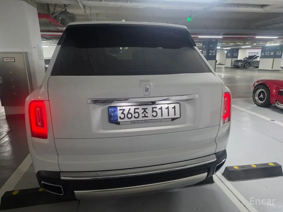 Фото 4 - Rolls-Royce Cullinan