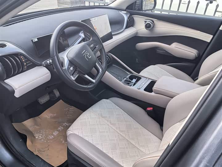 Фото 3 - BYD Yuan Plus