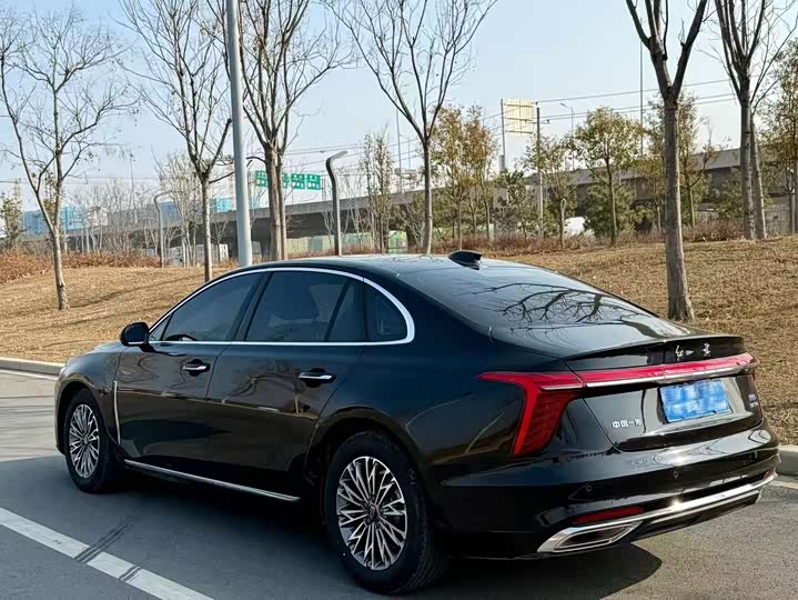 Фото 9 - Hongqi H5