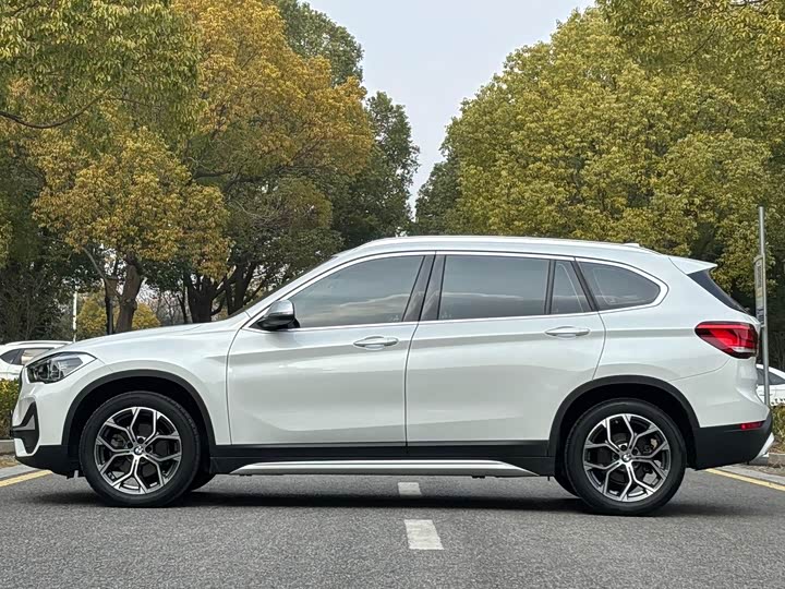 Фото 6 - BMW X1