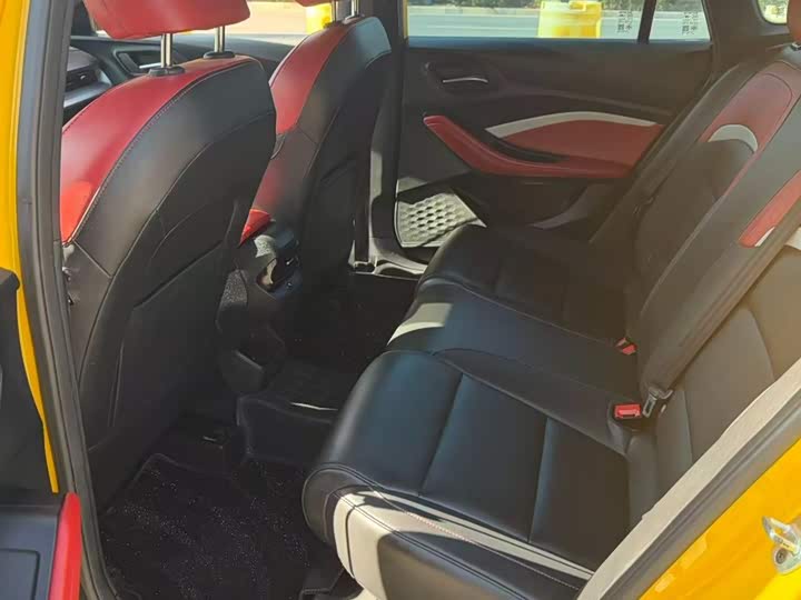 Фото 9 - MG Motor 5