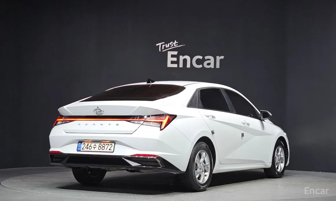 Фото 2 - Hyundai Avante