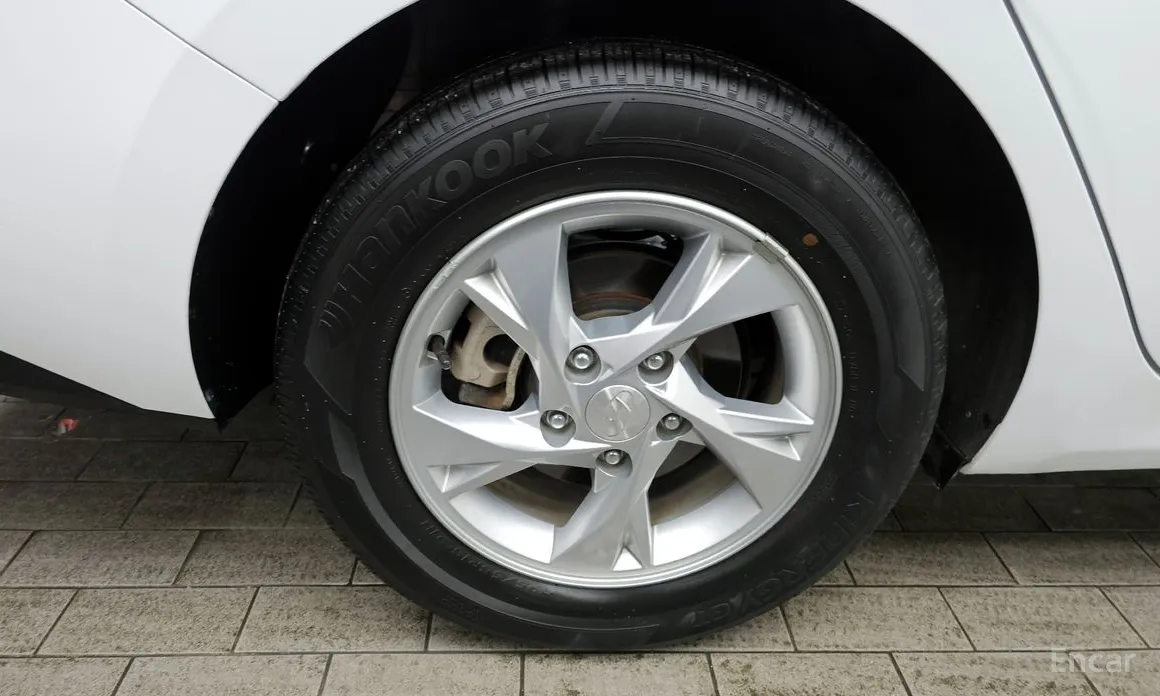 Фото 5 - Hyundai Avante