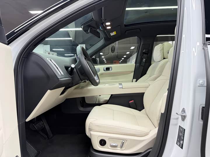 Фото 4 - LiXiang L6