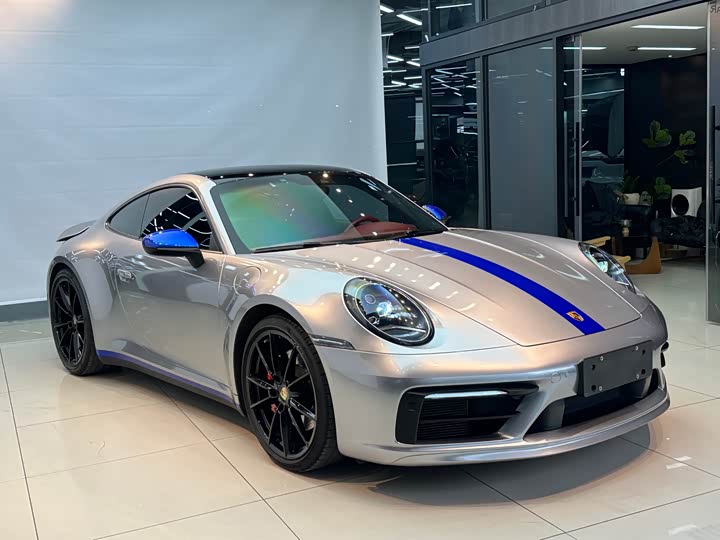 Фото 4 - Porsche 911