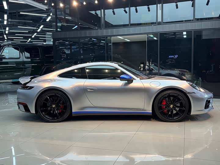 Фото 5 - Porsche 911